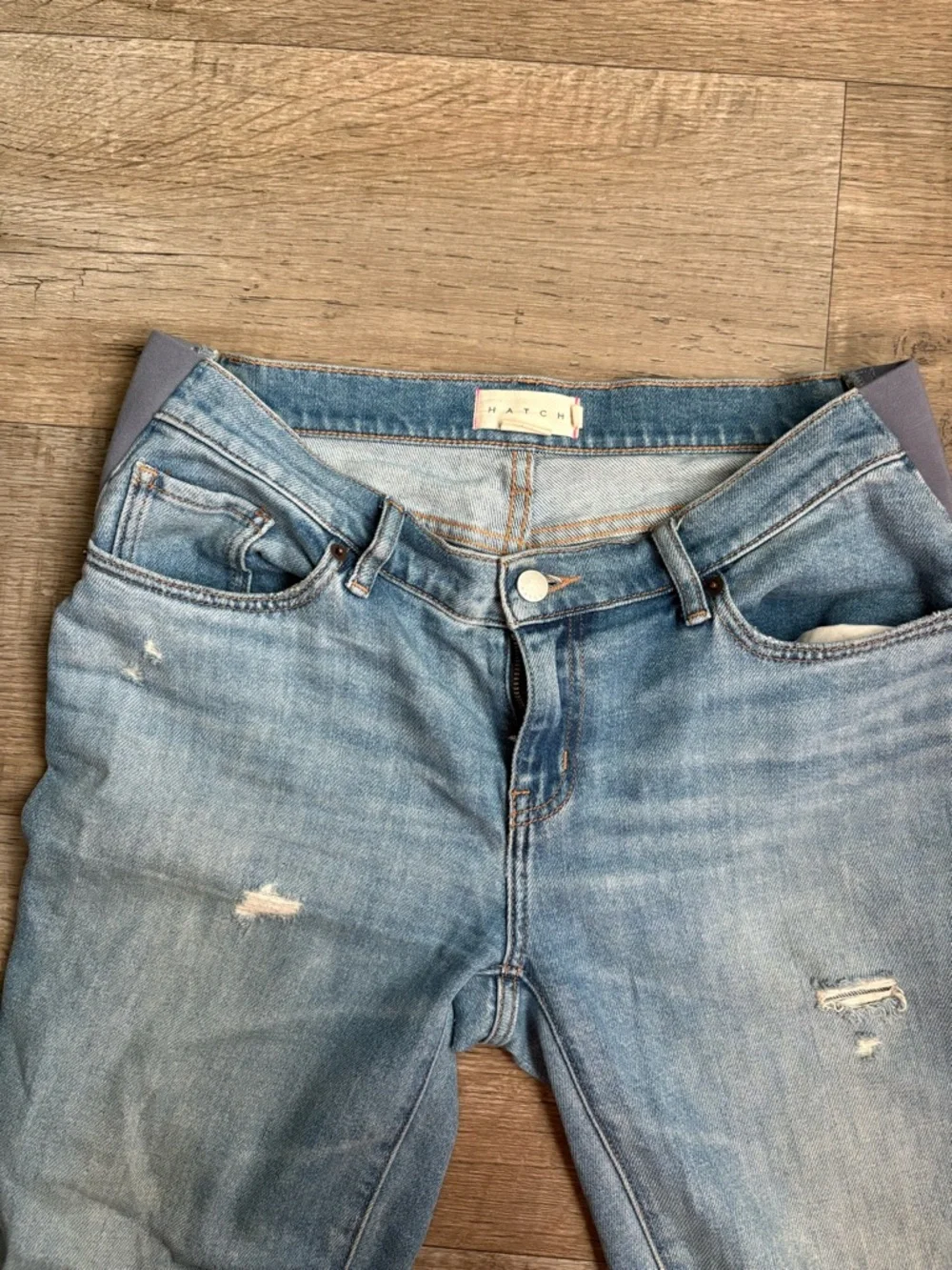 Hatch Boyfriend Light Wash Distressed Maternity Jeans Sz 26